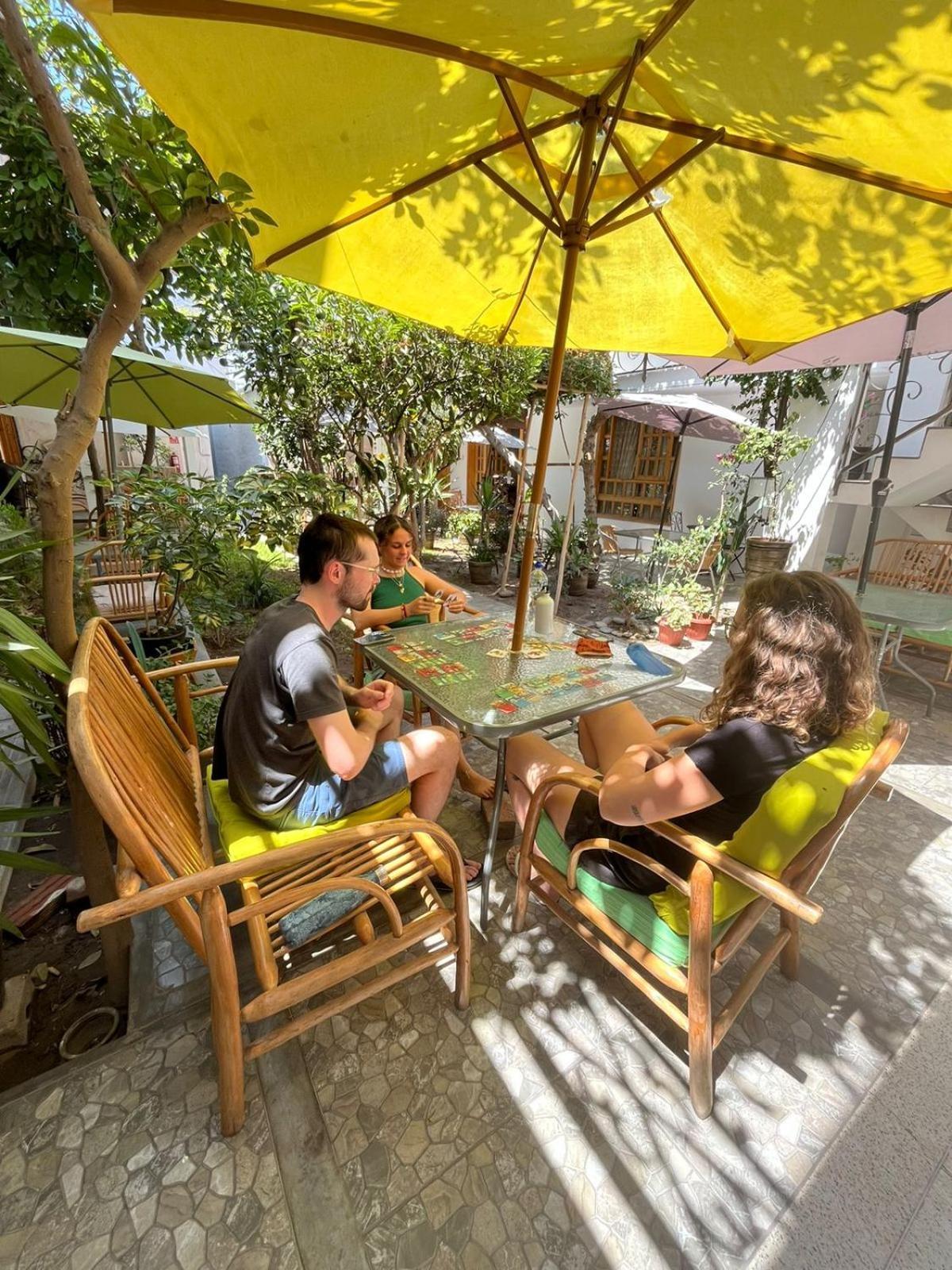 El Huerto Hostel Ика Екстериор снимка