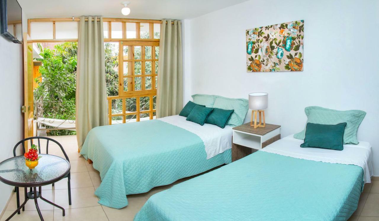 El Huerto Hostel Ика Екстериор снимка